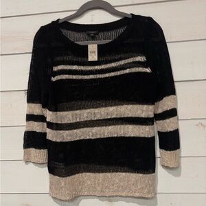 Ann Taylor NWT Black and Cream Striped Sweater in size Medium